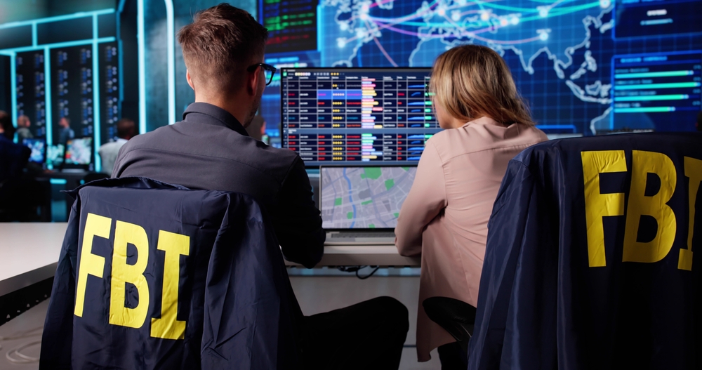 Undercover,Fbi,Agents,Conducting,Meeting,To,Find,Evidence,On,Crime.